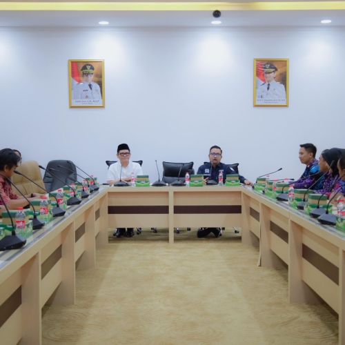 Warga Kosambi Adukan Jalan Hancur dan Banjir ke DPRD Banten