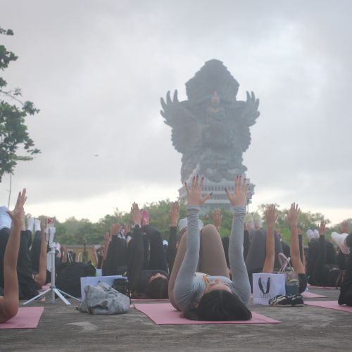 Morning Mat Pilates di GWK Cultural Park Ajak Masyarakat Jalani Gaya Hidup Sehat