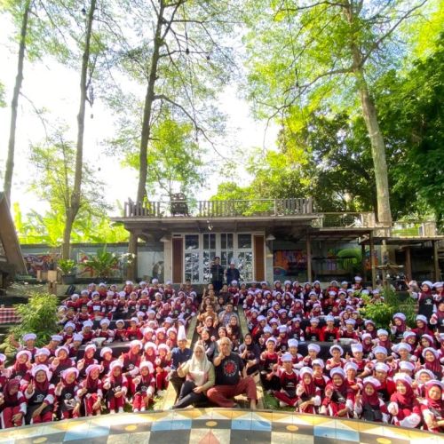 Siswa SRMA 33 Tangsel Ikuti Outing Class Membuat Pizza Bersama Chef