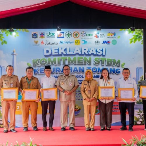 Dukung Deklarasi STBM, Bank Jakarta Berikan 1 Unit MCK Komunal di Tomang Jakarta Barat