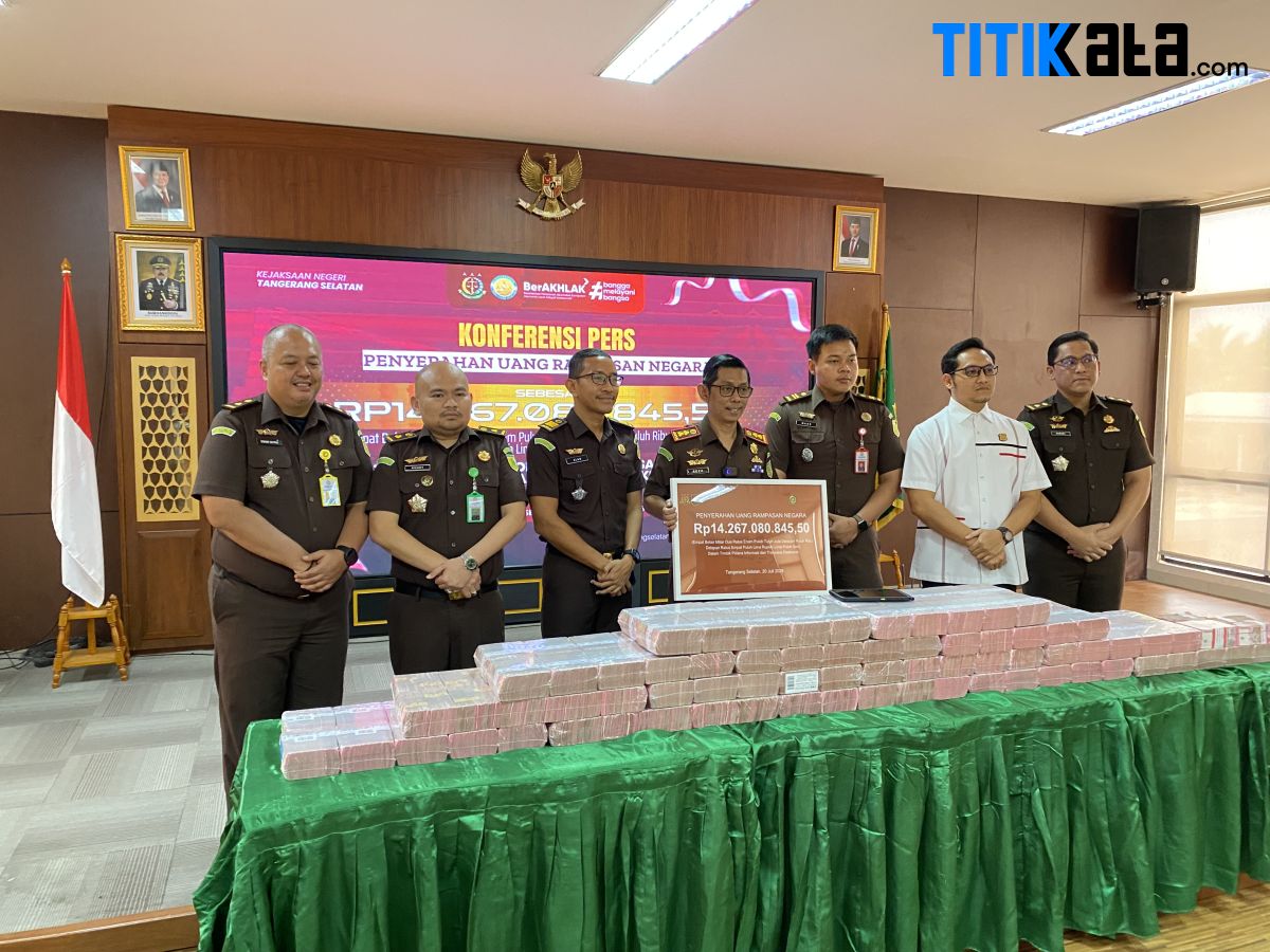 Kejari Tangsel Setor Rp14,2 Miliar Uang Rampasan Kasus Pinjol Ilegal ke Kas Negara