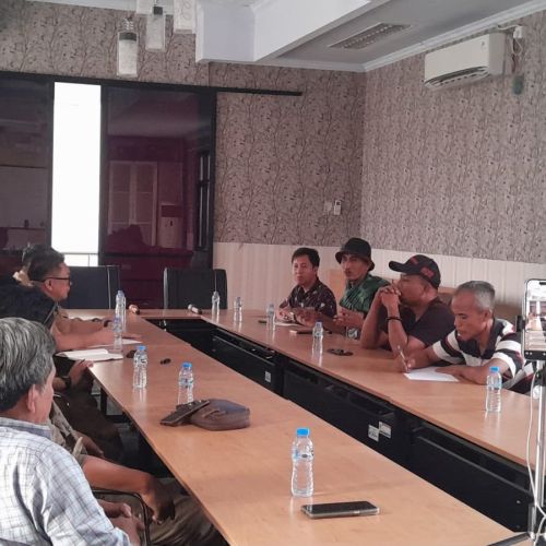 Ketika Debu dan Lubang Bekas Tambang Jadi Warisan Warga Bojonegara-Pulo Ampel