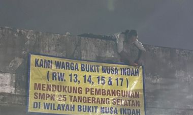 Spanduk Tandingan Bermunculan, Warga Pro SMPN 25 Kirim Sinyal ke Pemkot Tangsel